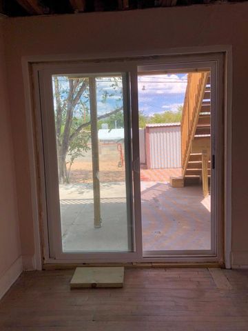 412 Grove Street NE, Albuquerque, NM 87108