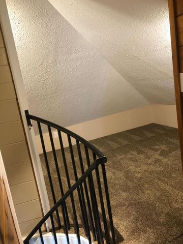 412 Grove Street NE, Albuquerque, NM 87108