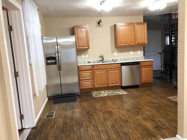 412 Grove Street NE, Albuquerque, NM 87108