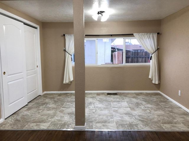 412 Grove Street NE, Albuquerque, NM 87108