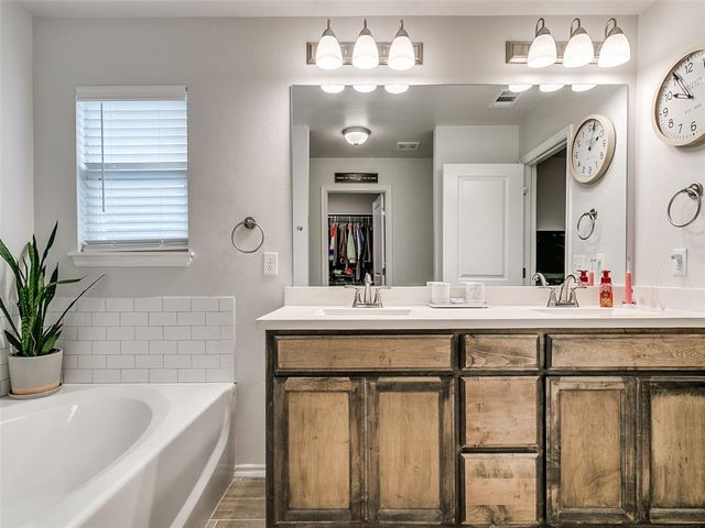 16016 Quiet Storm Drive, Oklahoma City, OK 73170