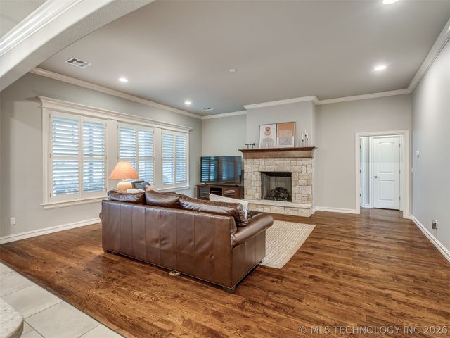 9038 N 66th East Avenue, Owasso, OK 74055