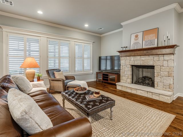 9038 N 66th East Avenue, Owasso, OK 74055