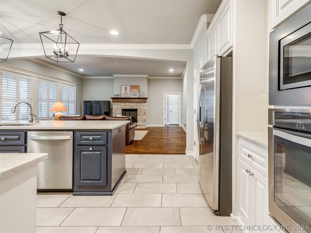 9038 N 66th East Avenue, Owasso, OK 74055