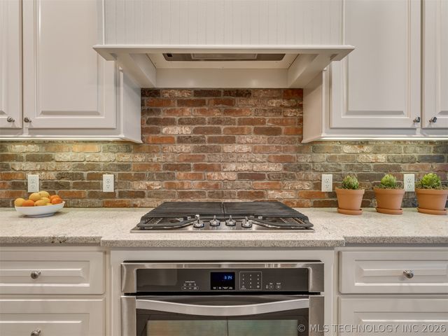 9038 N 66th East Avenue, Owasso, OK 74055