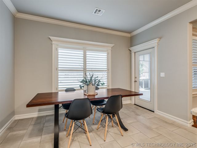 9038 N 66th East Avenue, Owasso, OK 74055