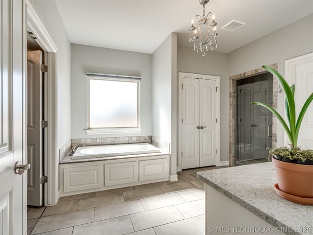 9038 N 66th East Avenue, Owasso, OK 74055