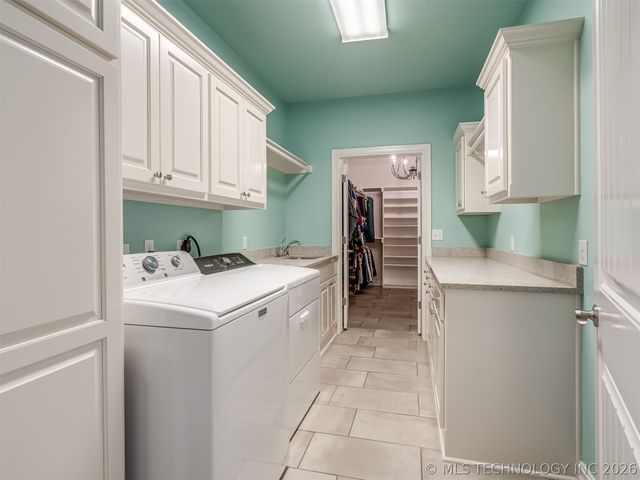 9038 N 66th East Avenue, Owasso, OK 74055