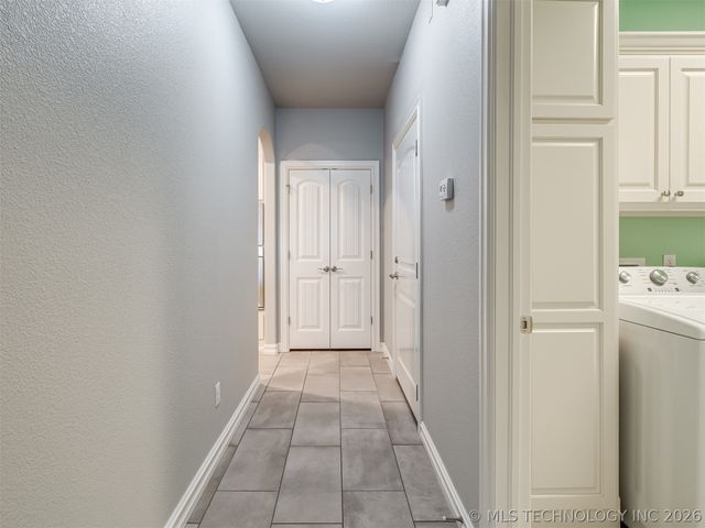 9038 N 66th East Avenue, Owasso, OK 74055