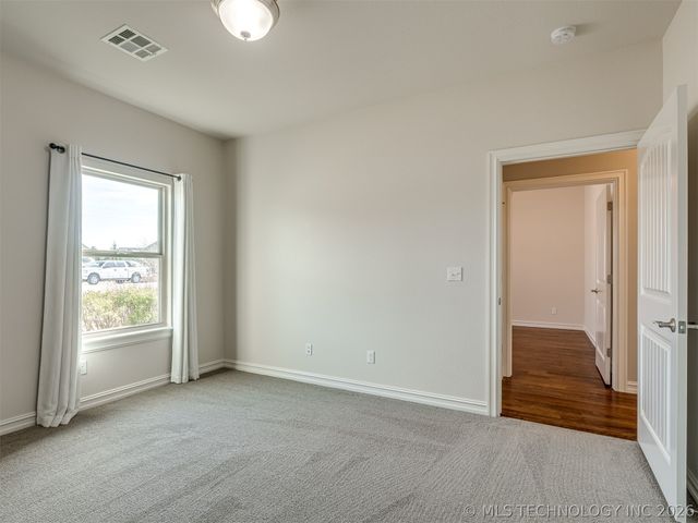 9038 N 66th East Avenue, Owasso, OK 74055