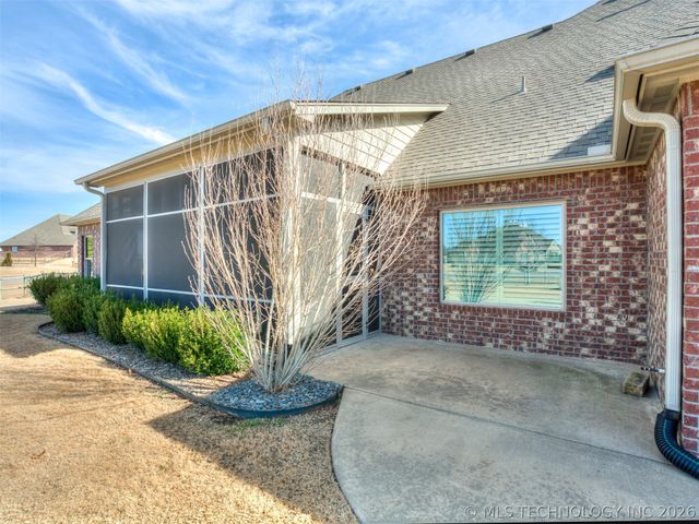 9038 N 66th East Avenue, Owasso, OK 74055