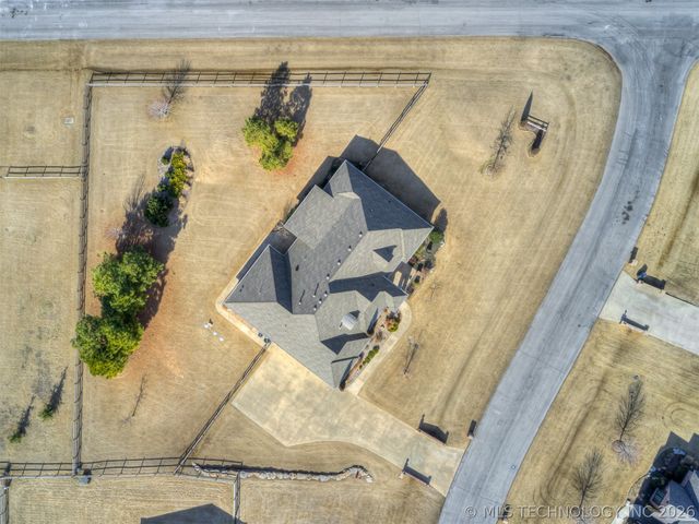 9038 N 66th East Avenue, Owasso, OK 74055