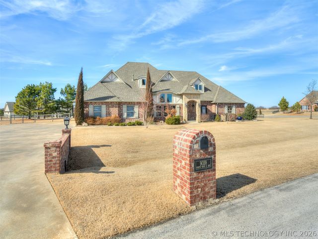 9038 N 66th East Avenue, Owasso, OK 74055