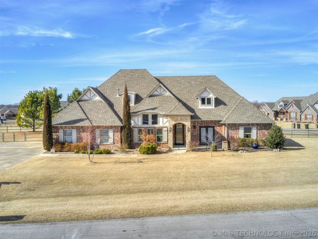 9038 N 66th East Avenue, Owasso, OK 74055