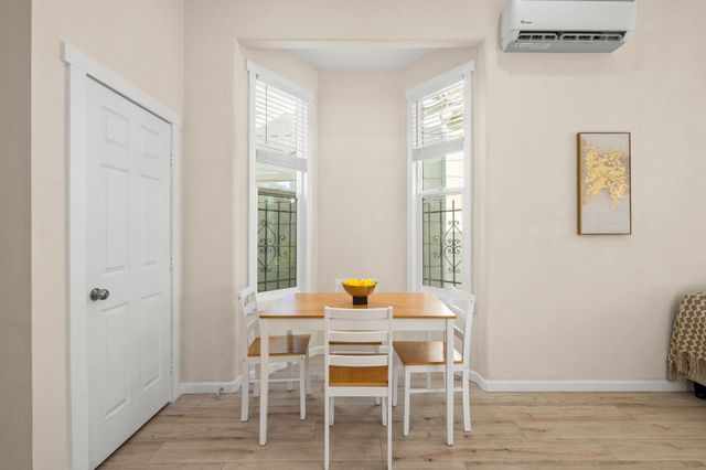 879 Wood St., Oakland, CA 94607