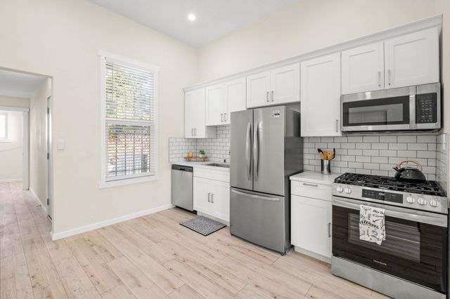 879 Wood St., Oakland, CA 94607