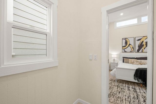 879 Wood St., Oakland, CA 94607