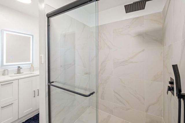 879 Wood St., Oakland, CA 94607