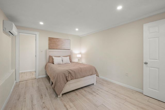 879 Wood St., Oakland, CA 94607