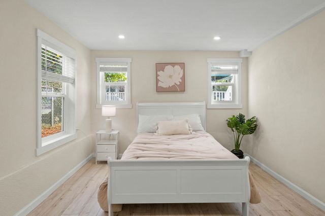 879 Wood St., Oakland, CA 94607