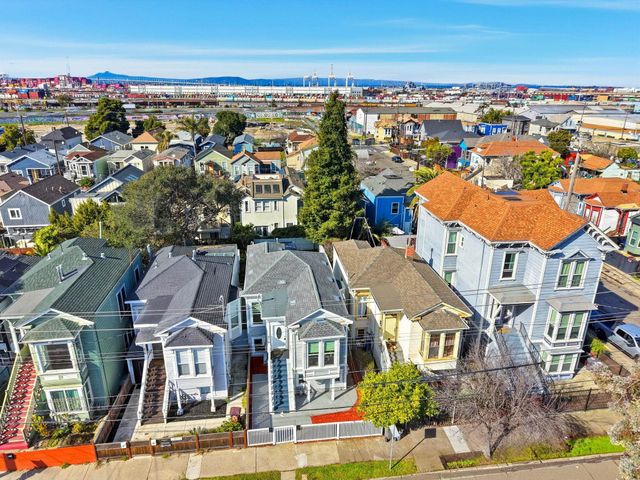 879 Wood St., Oakland, CA 94607