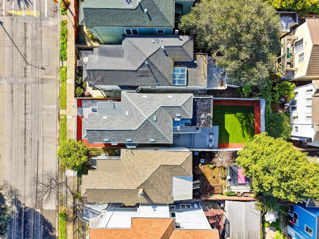 879 Wood St., Oakland, CA 94607