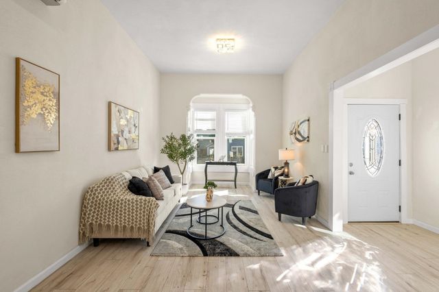 879 Wood St., Oakland, CA 94607