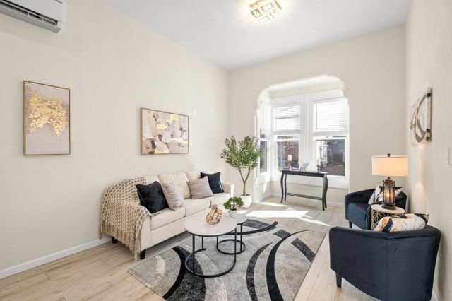 879 Wood St., Oakland, CA 94607