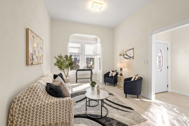 879 Wood St., Oakland, CA 94607