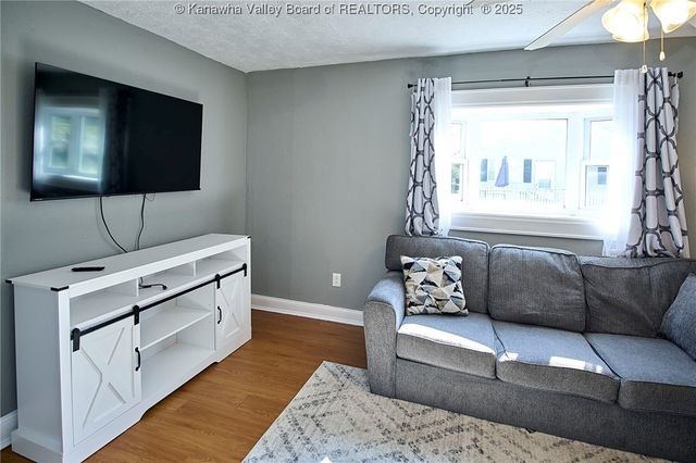 4808 Spring Hill Avenue, South Charleston, WV 25309