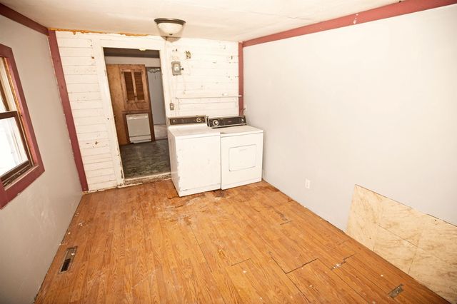 108 W Railroad Street, Fredericksburg, IA 50630