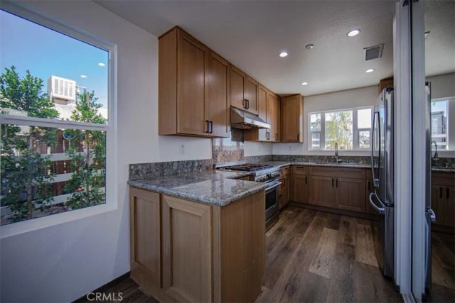 16590 Forrest Avenue, Victorville, CA 92395