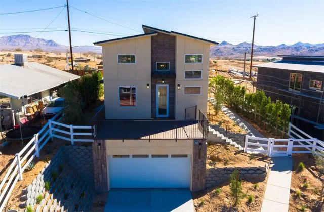 16590 Forrest Avenue, Victorville, CA 92395