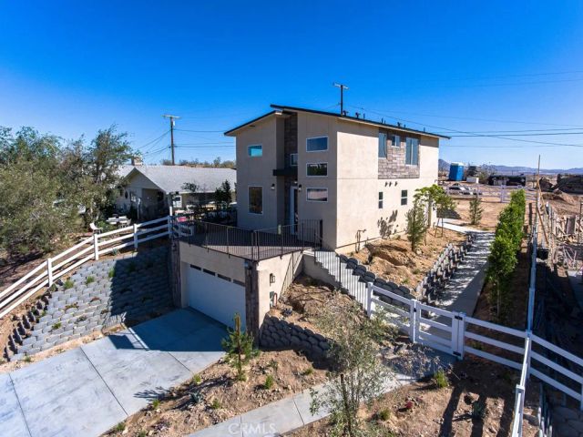 16590 Forrest Avenue, Victorville, CA 92395