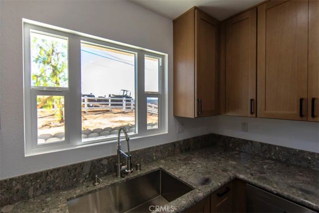 16590 Forrest Avenue, Victorville, CA 92395