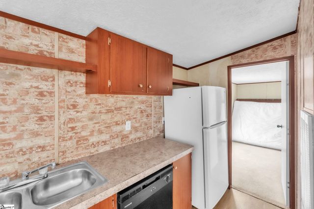 145 Shaw Ridge Drive, Woodruff, SC 29388