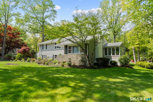 21 Redcoat Road, Norwalk, CT 06850
