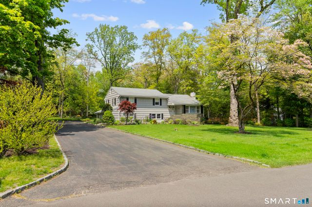 21 Redcoat Road, Norwalk, CT 06850
