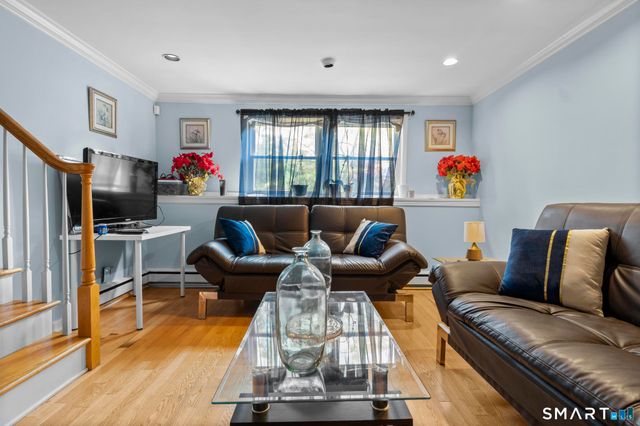 21 Redcoat Road, Norwalk, CT 06850