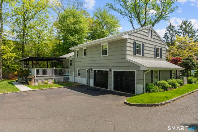 21 Redcoat Road, Norwalk, CT 06850