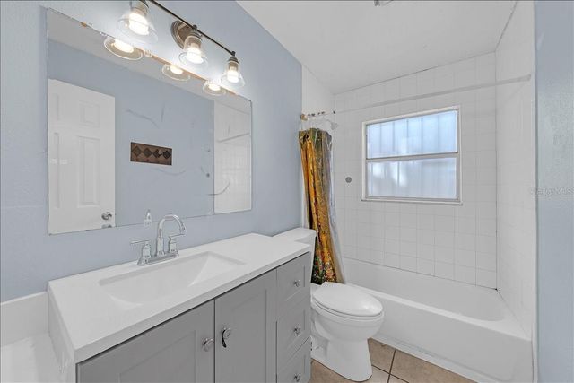 205 2ND AVENUE SE, Ruskin, FL 33570