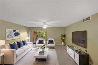 9459 SW 76th St R7, Miami, FL 33173