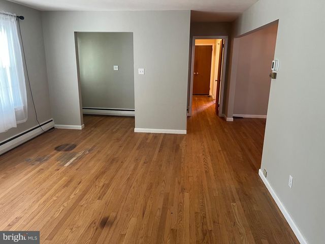 16 WENDY RD, Reading, PA 19601