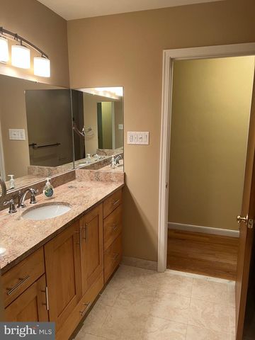16 WENDY RD, Reading, PA 19601