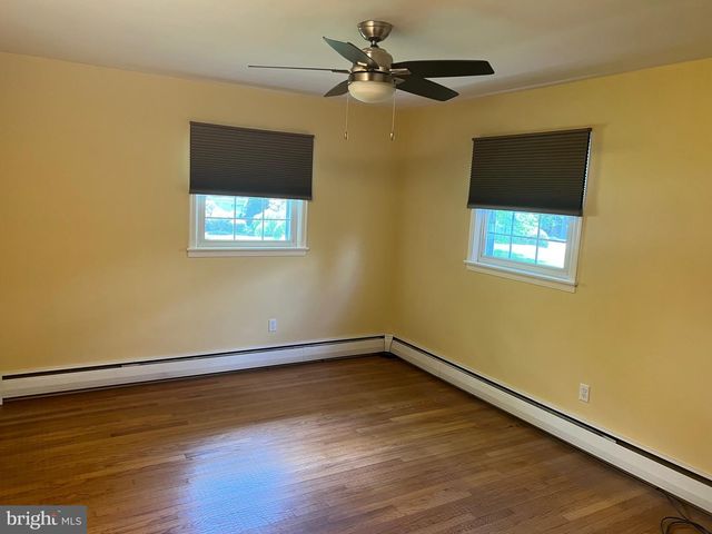 16 WENDY RD, Reading, PA 19601