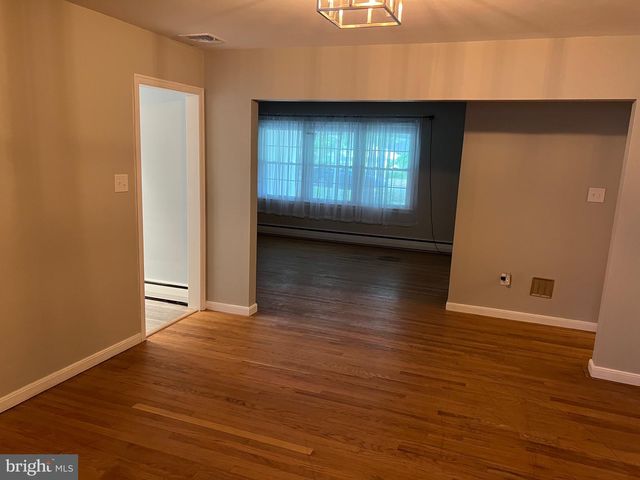 16 WENDY RD, Reading, PA 19601