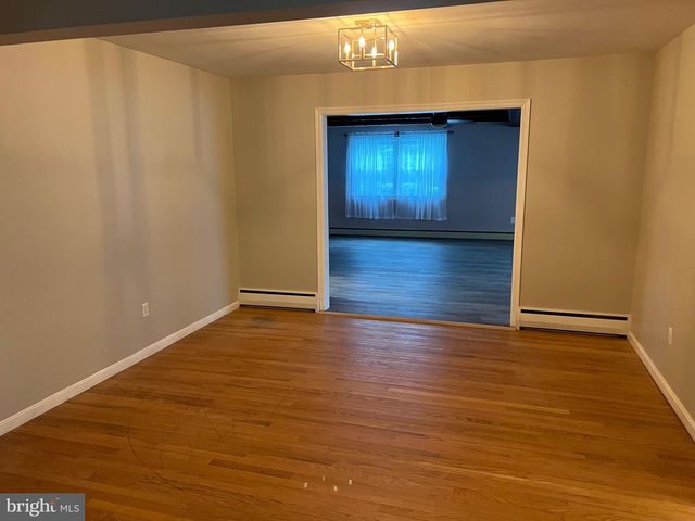 16 WENDY RD, Reading, PA 19601