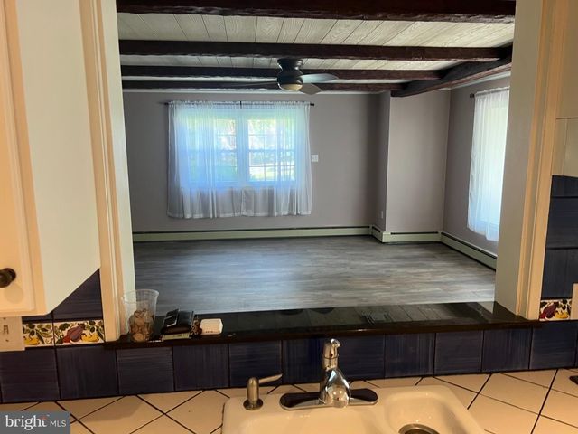 16 WENDY RD, Reading, PA 19601
