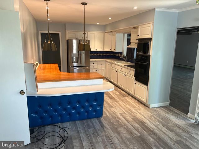 16 WENDY RD, Reading, PA 19601