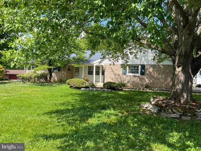 16 WENDY RD, Reading, PA 19601